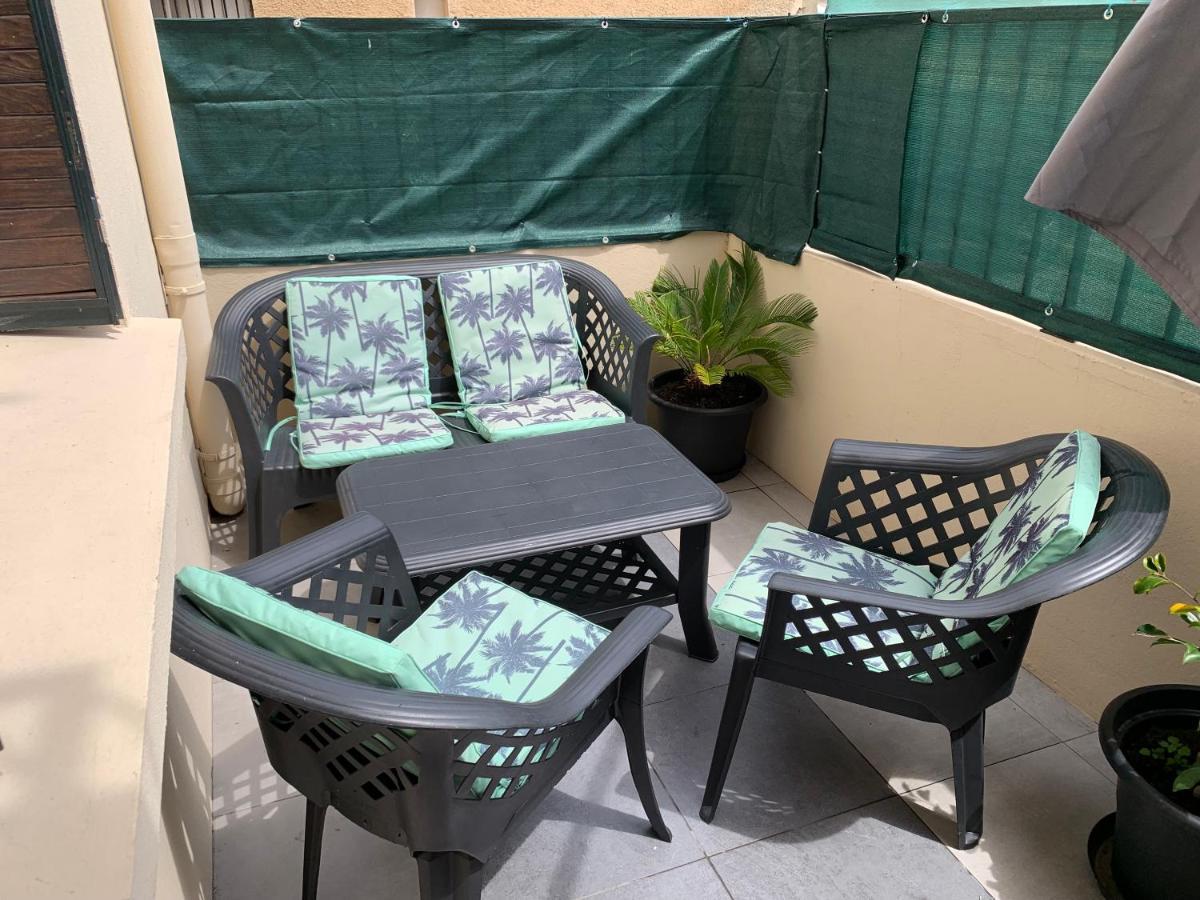 Grand Studio Tres Agreable Avec Bar, Cuisine Et Terrasse 滨海卡涅 外观 照片