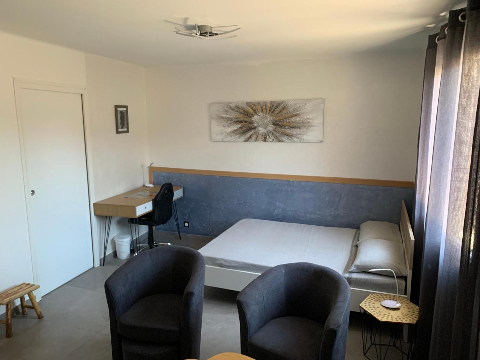 Grand Studio Tres Agreable Avec Bar, Cuisine Et Terrasse 滨海卡涅 外观 照片